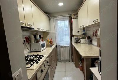 Apartament cu 3 camere semidecomandat în Central - 2
