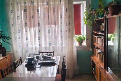 Apartament cu 3 camere decomandat în Central - 8