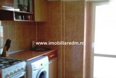 Apartament cu 3 camere decomandat în Păcurari - 2