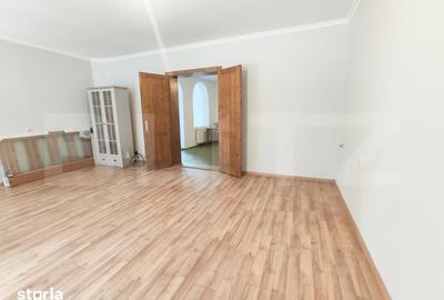 Casă cu 5 camere cu Teren 598 Mp în Central - 11