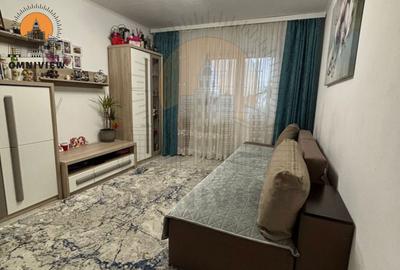 Apartament cu 2 camere decomandat în Cernatu