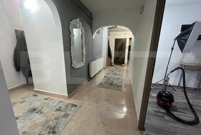 Apartament cu 4 camere decomandat, mobilat în Central - 2