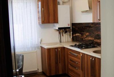 Apartament cu 2 camere decomandat în Tractorul - 7