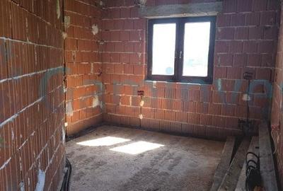 Casă individuală cu 4 camere cu Canalizare în Biharia - 4