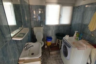 Teren cu casa demolabila in INEL 2 - 4