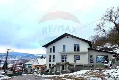 Casă cu 2 camere cu Teren 822 Mp în Central - 2