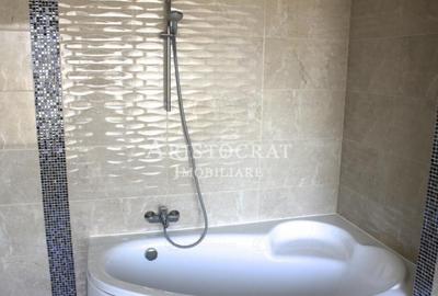 Casă cu 8 camere cu Teren 300 Mp în Corbeanca