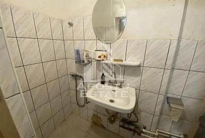 Garsonieră semidecomandată în Central