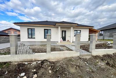 Casa individuala cu 5 ari teren, semifinisata, zona Aerodrom - 25