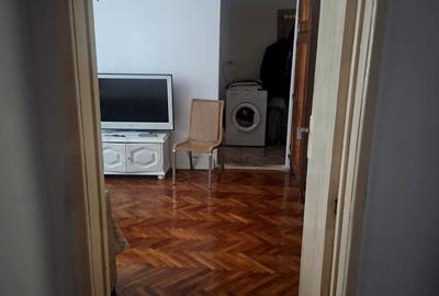 Apartament cu 3 camere semidecomandat în Central - 3