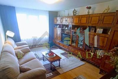 Apartament 3 camere decomandat Tractorul