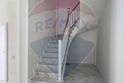 Casa / Vila cu 5 camere de vanzare in zona Central Casa / Vila cu 5 camere de vanzare in zona Central - 4