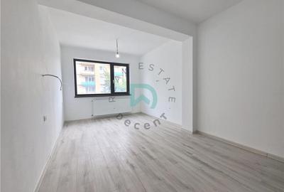 Apartament cu 3 camere decomandat în Tractorul - 17