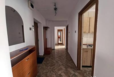 Apartament cu 2 camere decomandat în Victoriei - 3