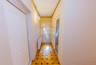 Casa cu 7 camere de vanzare la drumul principal cu 2 in... - 5