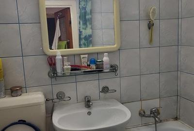 Apartament cu 3 camere decomandat în Berceni - 3