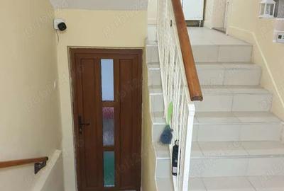 De vanzare apartament pe doua niveluri cu curte proprie - 1