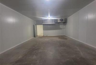 Spațiu comercial, de 750 mp, în Zona Industrială - 16