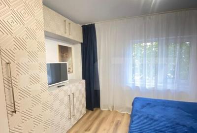 Apartament cu 4 camere, decomandat, pe Calea Bucure?ti - 15