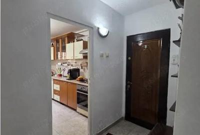 Apartament cu 3 camere decomandat în Poarta 6 - 9