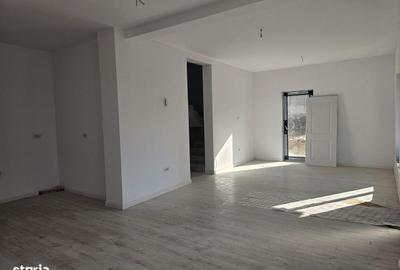 Casă cu 3 camere cu Teren 350 Mp în Dealuri Oradea - 4