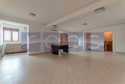 Apartament cu 3 camere semidecomandat în P-ța Dorobanți - 1