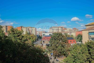 De vanzare, apartament cu 3 camere, zona Rogerius - 3