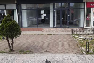 Spațiu comercial, de 80 mp, în Central - 7