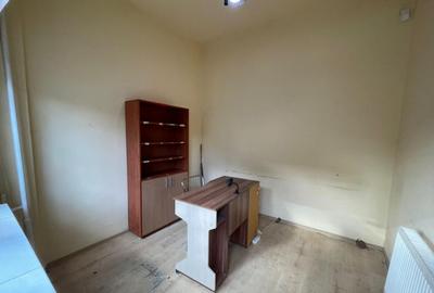 Spatiu birou , situat in Tg-Jiu, Str. Unirii-zona centrala - 5