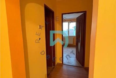 Apartament cu 3 camere decomandat în Vlahuță - 8