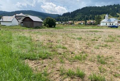 Teren de 8366 mp, în Central