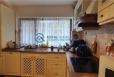 Royal Imobiliare -vanzare vila/ casa de vacanta zona CAMPINA - 39