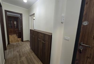 De vanzare Apartament 4 camere, zona Tolstoi. - 3