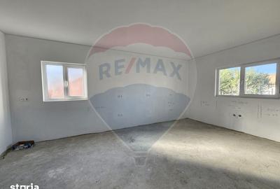 Casă cu 7 camere cu Teren 1439 Mp în Darova - 1