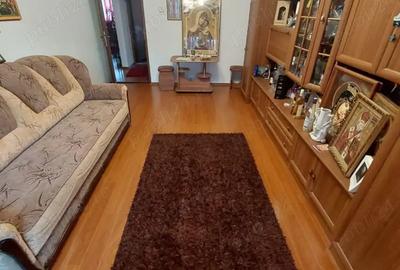 Vand apartament 2 camere et.2 in Petro?ani Aeroport frt.bine intretinut - 1