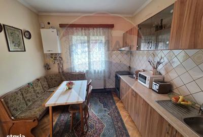 Casă cu 5 camere cu Teren 310 Mp în Central - 12