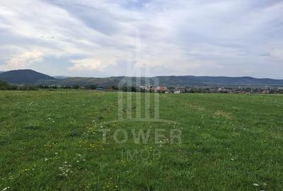 Teren la Orlat cu vedere spre munti - 2