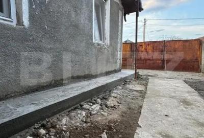 Casă cu 3 camere cu Teren 950 Mp în Șimnicu de Sus