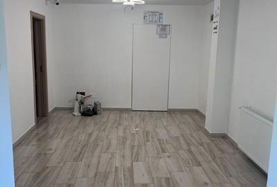 Spațiu comercial, de 57 mp, în Central - 6