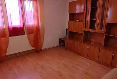 Apartament cu 2 camere decomandat în Bârlad - 1