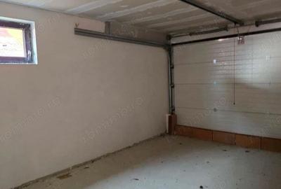 Casă cu 6 camere în Leșnic - 14