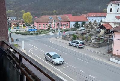 Casă cu 2 camere cu Teren 74 Mp în Dezna - 2