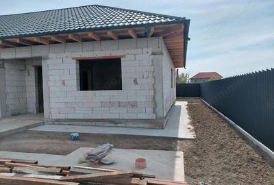 Casă cu Teren 300 Mp în Vasile Alecsandri