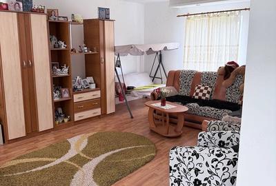 Casă cu 4 camere cu Teren 2300 Mp în Bradu - 9