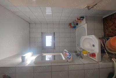 Apartament 3 camere et. 4 46mp zona 22 decembrie - 1