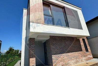 Casă cu 4 camere cu Teren 500 Mp în Cârcea - 5