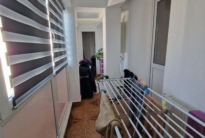 Apartament cu 2 camere decomandat în Micro 6 - 2