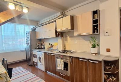 Apartament cu 3 camere semidecomandat în Florești - 3