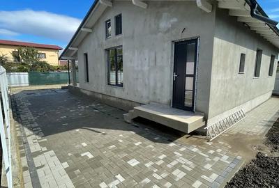 Casa de vanzare Gole?ti - 4