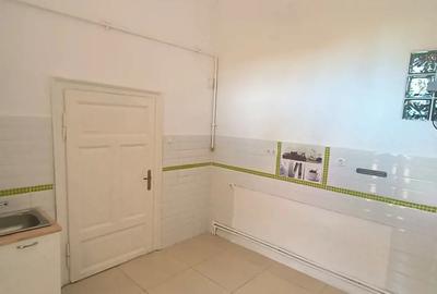 Apartament cu 2 camere semidecomandat în Central - 1